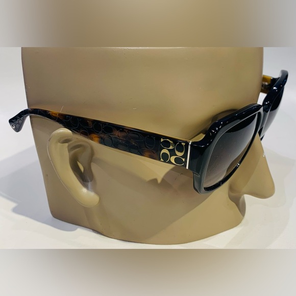 New Coach Sunglasses - Picture 4 of 10